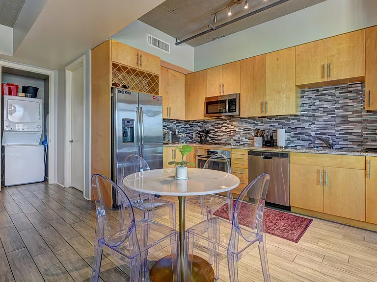 353 E Bonneville Ave #727 — Photo 11