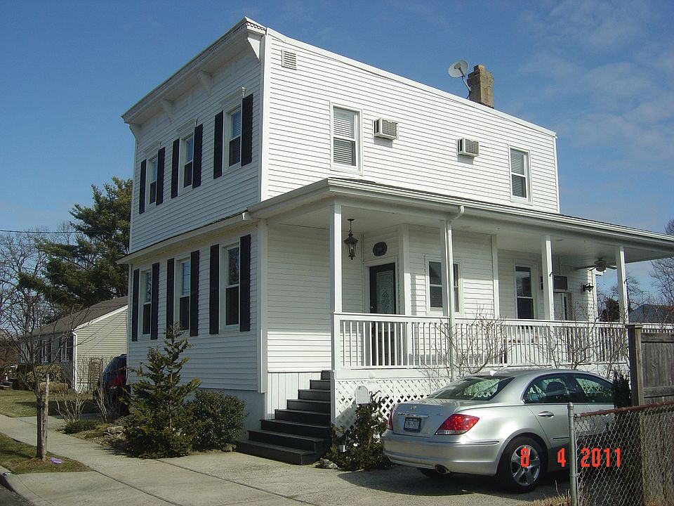 2nd image of 1869 White St