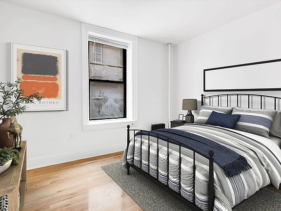 4th image of 3502 Broadway #22