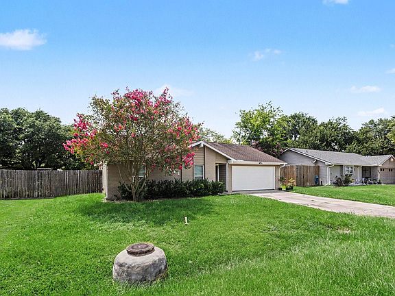 4th image of 11411 Marrs Dr