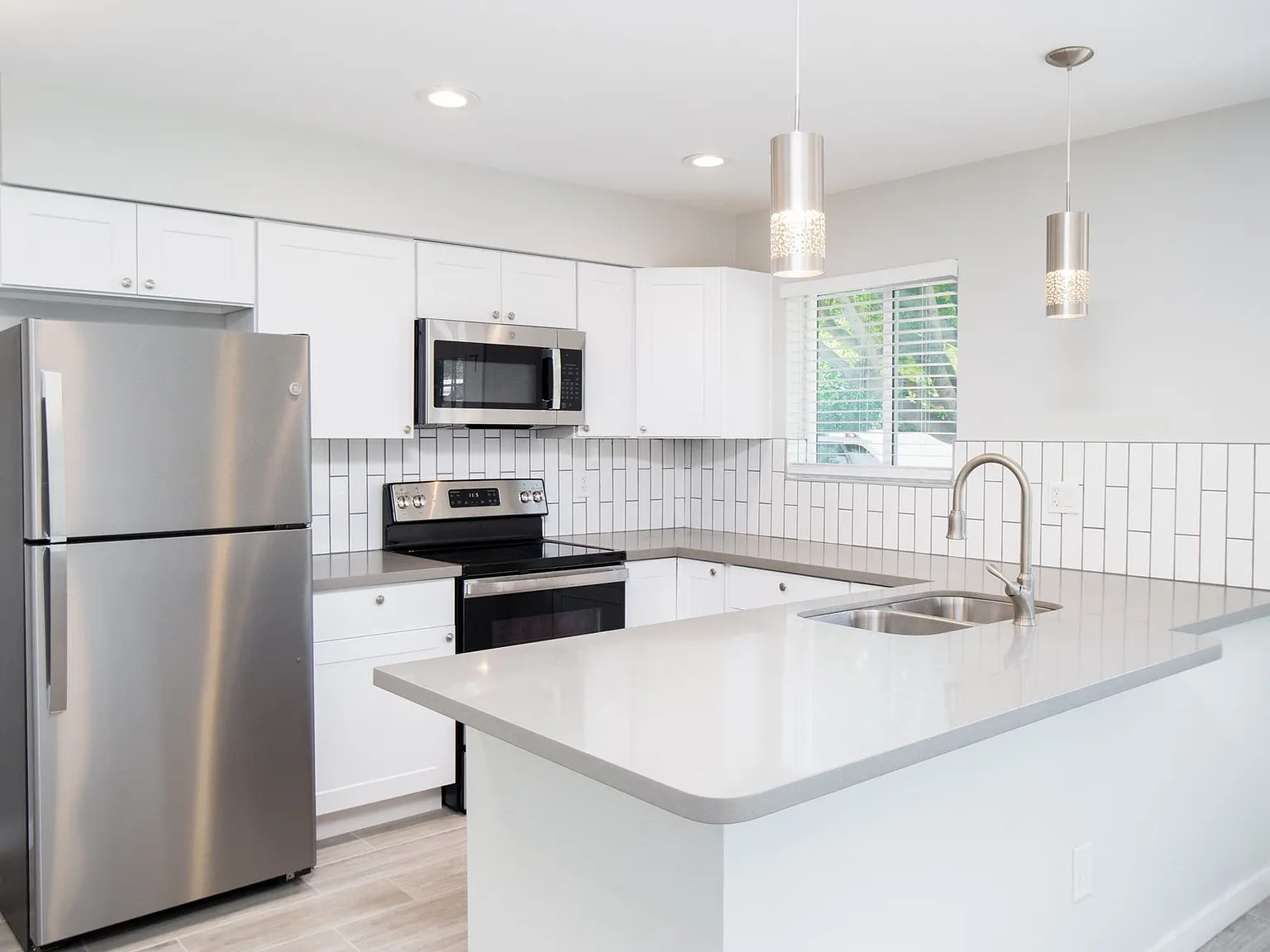 Central Phoenix - Fully Renovated 1 bed 1 bath! — Photo 3