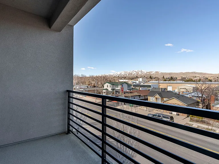 Stonecreek Apartments — Photo 18