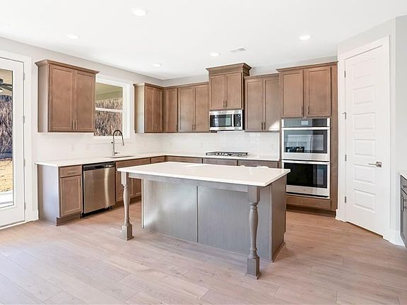5th image of 2596 Parkside Way Lot 20