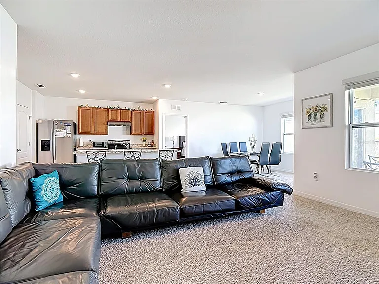241 Meadowbrook Blvd — Photo 7