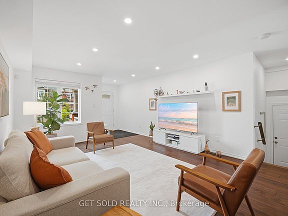 3rd image of 426 Geddes Lndg