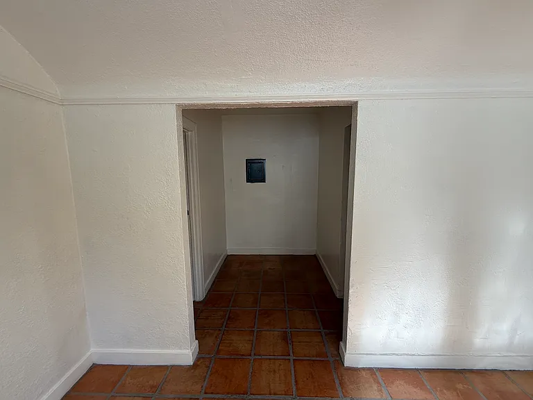 407 Loma Dr #411-4/5 — Photo 10