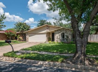 7100 Whitewood Dr, Fort Worth, TX 76137
