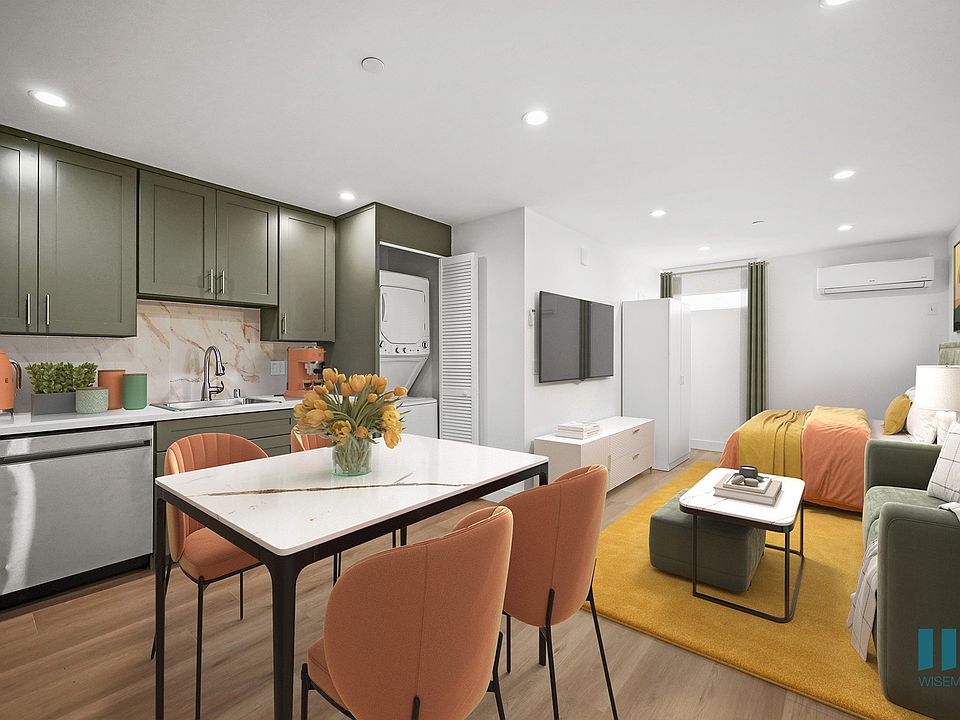 Studio Apartment with In-Suite Washer & Dryer