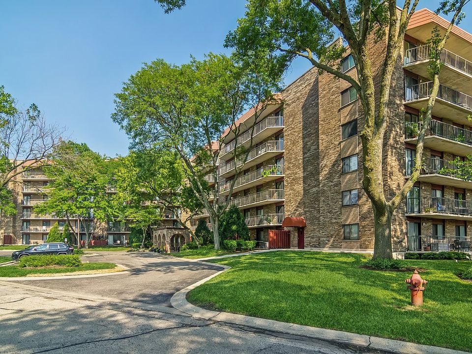 1st image of 111 S Baybrook Dr Unit 113