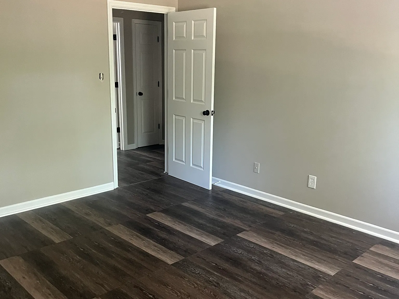 2 bed, 1.5 bath, 1100 sqft, $1,550 — Photo 2