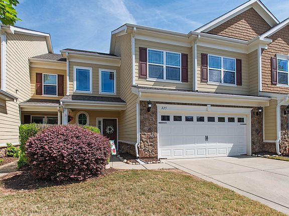 3rd image of 225 Mayfield Dr