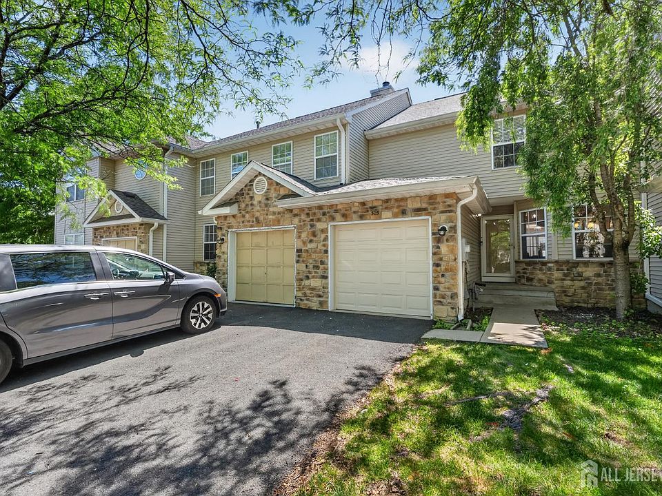 1st image of 303 Cobblestone Ct