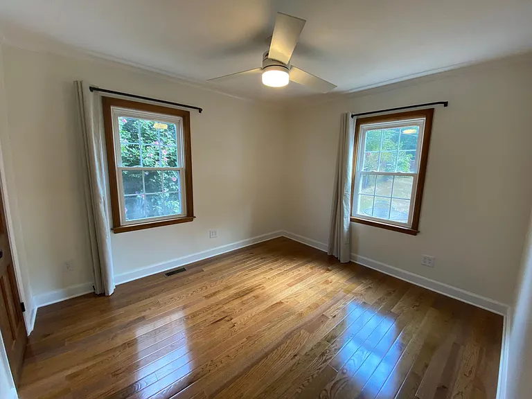 687 Truxton Dr — Photo 12