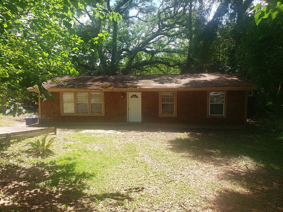 1st image of 3719 Shoreline Dr