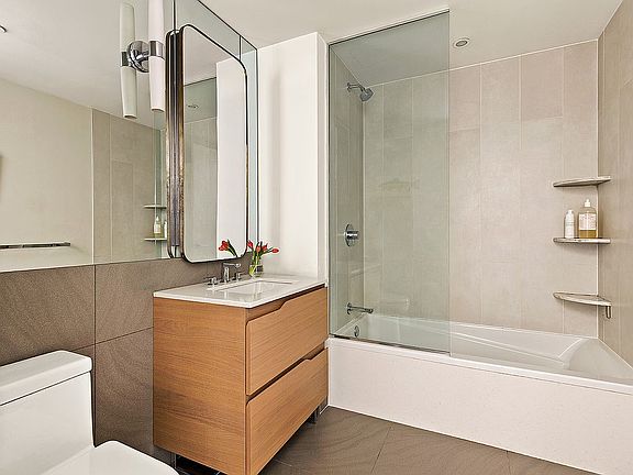 5th image of 190 S 1st St APT 11A