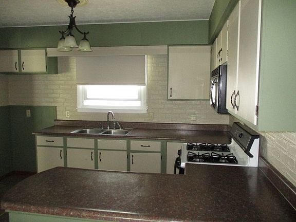 3rd image of 2 Kvale Ln