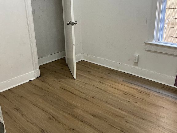 5th image of 128 Wilkinson Ave #1
