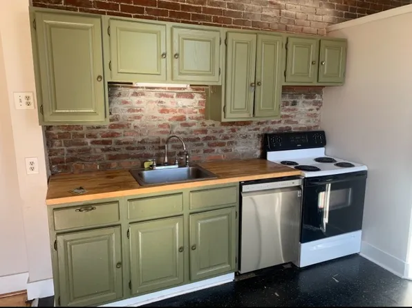 129 Park St APT 3, Portland, ME 04101