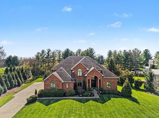 933 Country Club Dr, Cincinnati, OH 45245