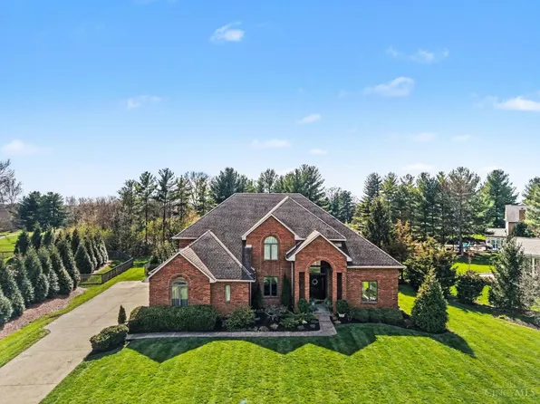 933 Country Club Dr, Cincinnati, OH 45245