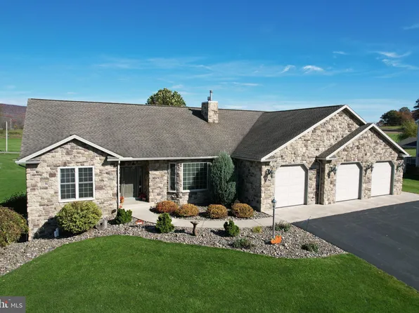 166 Blarney Ln, Centre Hall, PA 16828