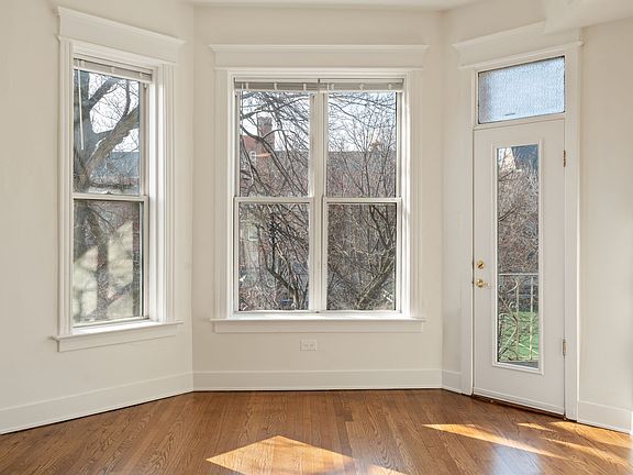 4th image of 4023 N Greenview Ave APT 1G