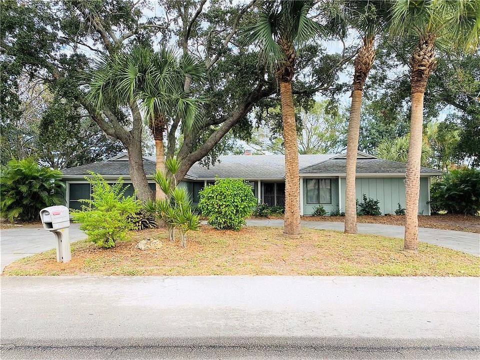 1st image of 30 Forest Park Dr