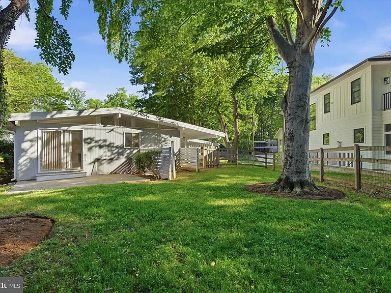 6614 Melody Ln — Photo 49