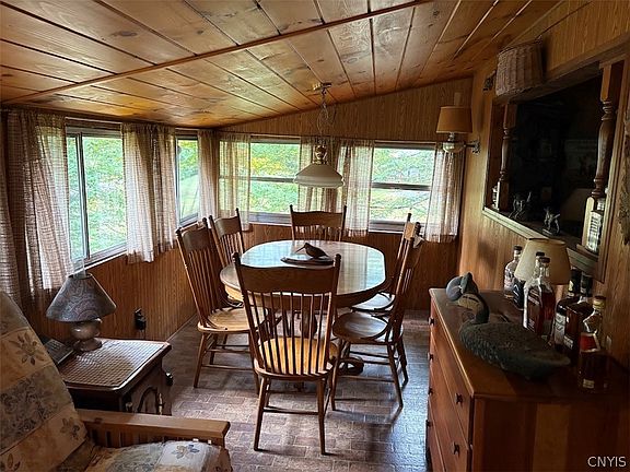 4th image of 426 Brady Beach Rd
