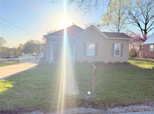 2412 Hall St, Alton, IL 62002