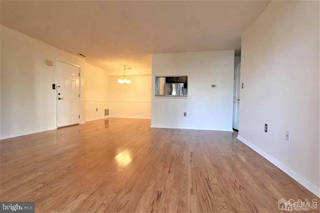 1 bed, 1.0 bath, 775 sqft, $1,850 — Photo 3