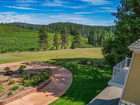 3rd image of 2640 Sky Ranch Ln