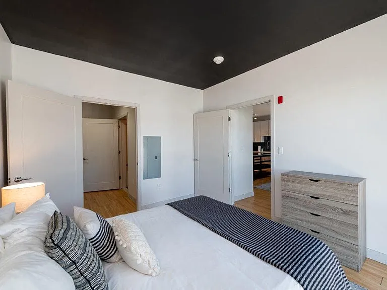 West Square Apartments — Photo 134