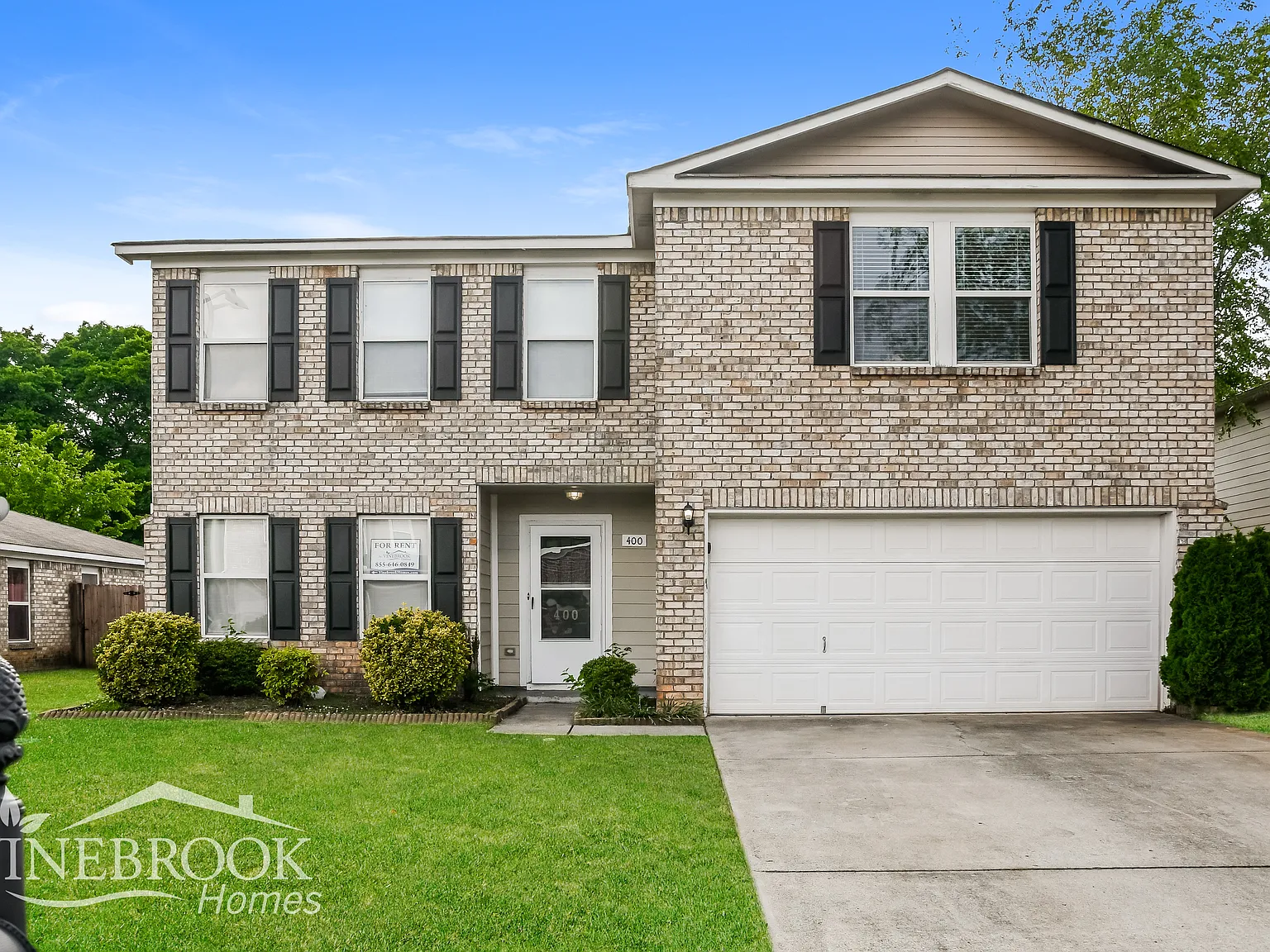 3 bed, 2.5 bath, 2307 sqft, $1,595 — Photo 1