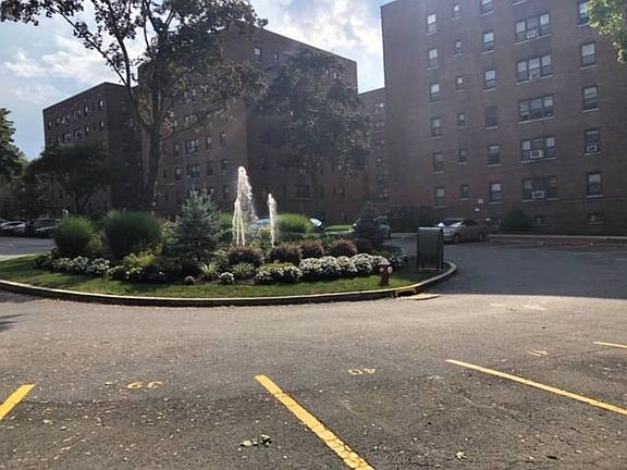 5th image of 2 Fisher Dr Floor 419-4