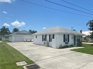 3468 Clarinda St, Sarasota, FL 34239