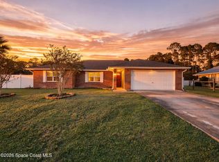 585 Boxthorn Ave NW, Palm Bay, FL 32907