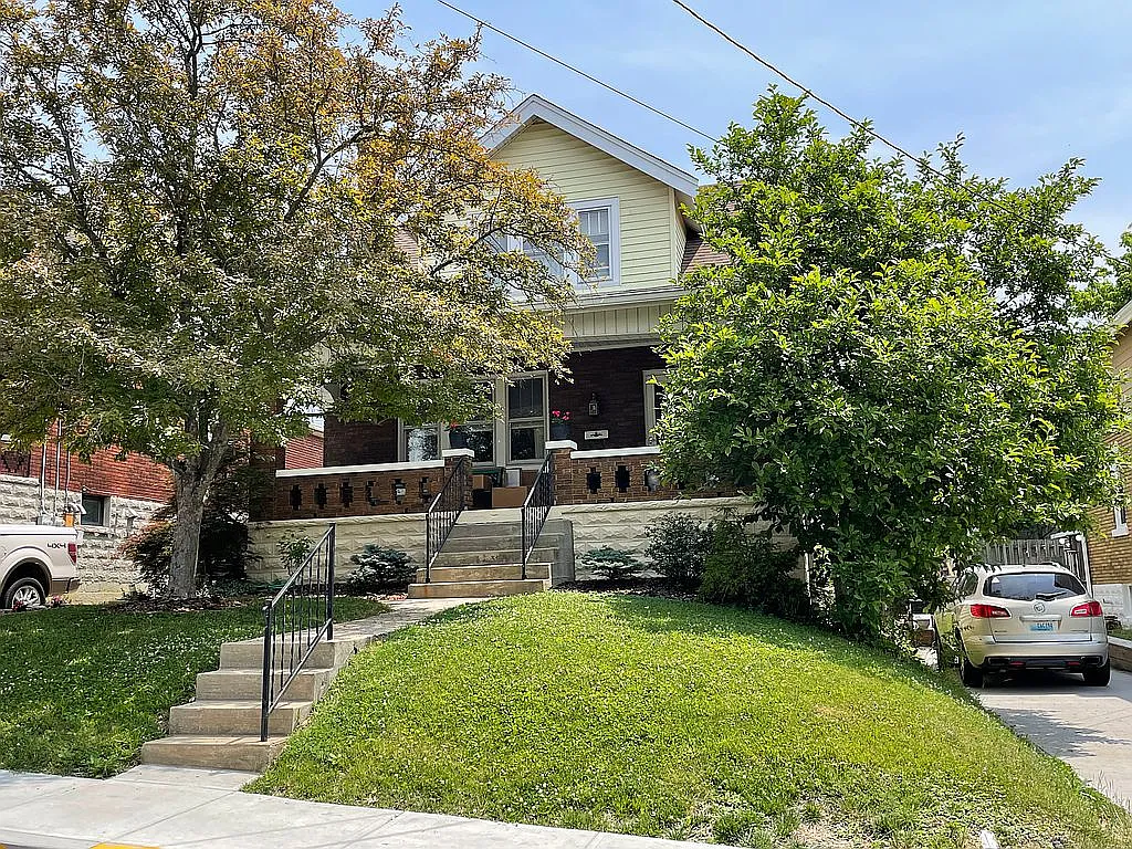 108 Joyce Ave photo 1