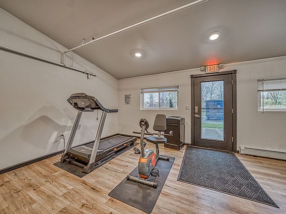 5th image of 1725 Grand Island Blvd #4