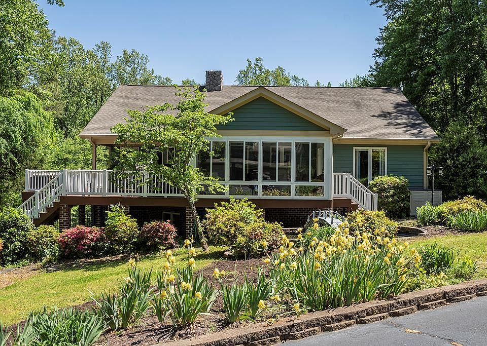 1st image of 276 Overlook Ln