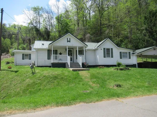 422 Combs Dr, Wittensville, KY 41274