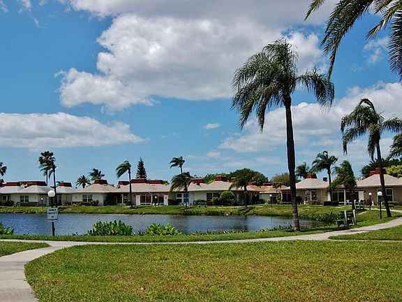 2nd image of 4351 Tahitian Gardens Cir APT E
