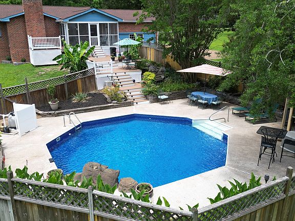 3rd image of 310 Harpeth View Trl