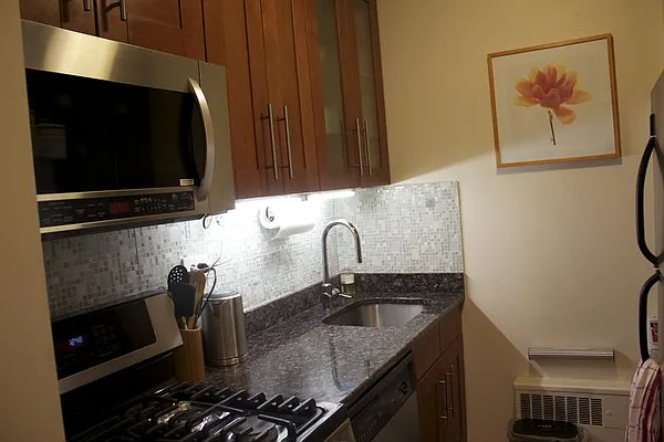 Sold by Real Direct | media 18