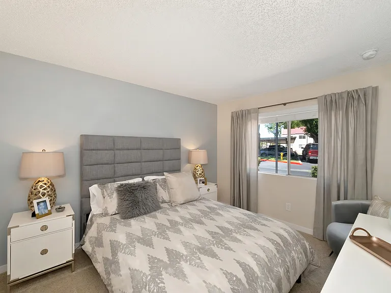 West Oaks Apartment Homes — Photo 24