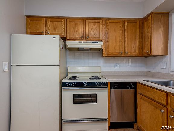 5th image of 611 W Park Ave #C