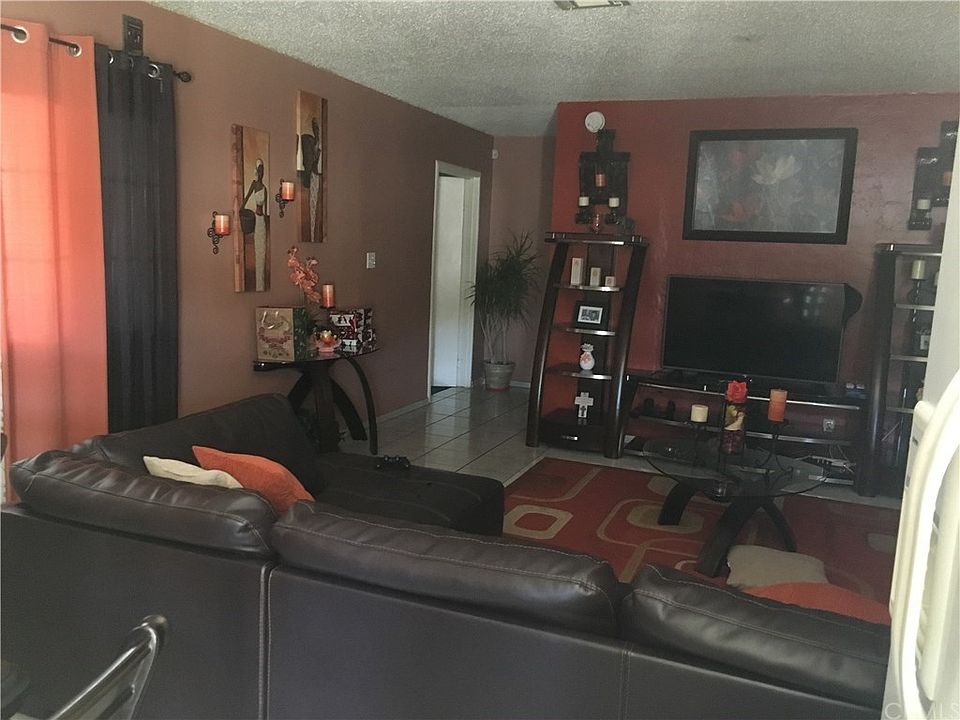 1st image of 25898 Creag Ave