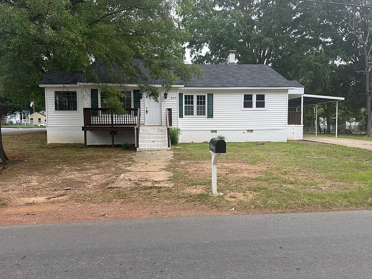 307 Arey Ave — Photo 3