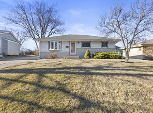 W146N8451 Schlafer Dr, Menomonee Falls, WI 53051