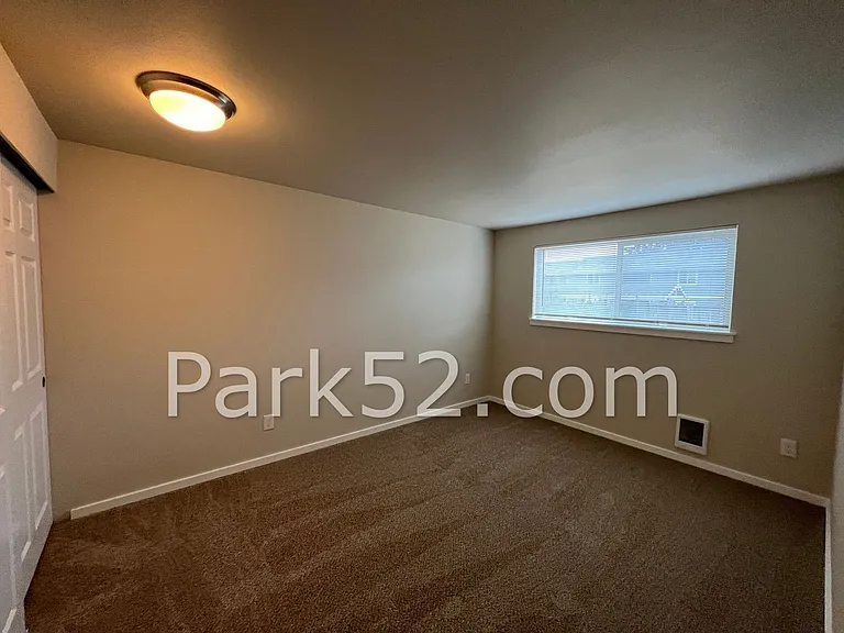 14406 Pacific Ave S #15 — Photo 7